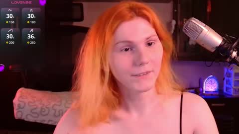 Snapshot of little_witch_sofia chatting on 13, 11, 2025 Sofia online show from 13, 11, 2025