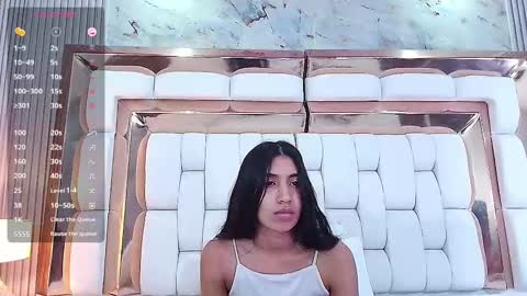 Snapshot of littlee_emilyy_ chatting on 27, 2, 2025 Emily  online show from 27, 2, 2025