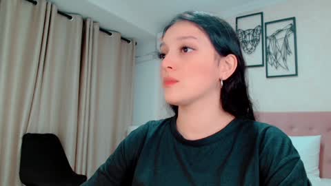 Sarahs Room online show from 22, 12, 2024