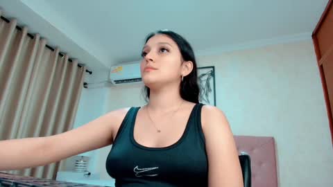Sarahs Room online show from 23, 2, 2025