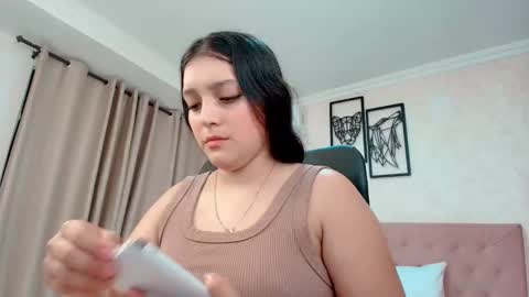 Sarahs Room online show from 19, 9, 2025