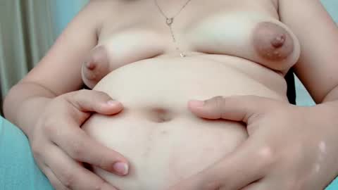 Snapshot of littlemolly_pregnant chatting on 24, 10, 2025 Sarahs Room online show from 24, 10, 2025