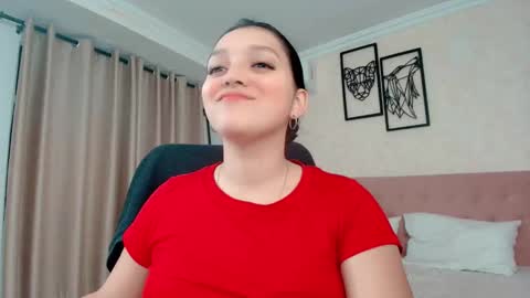 Snapshot of littlemolly_pregnant chatting on 7, 11, 2025 Sarahs Room online show from 7, 11, 2025