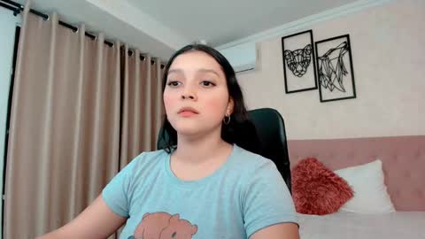 Snapshot of littlemolly_pregnant chatting on 21, 11, 2025 Sarahs Room online show from 21, 11, 2025