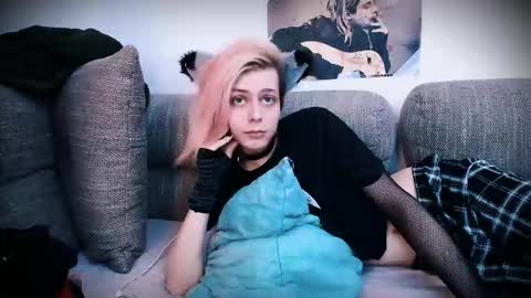 Snapshot of littlepinkcat chatting on 27, 10, 2025 Felix online show from 27, 10, 2025