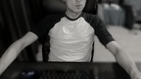 Snapshot of littleprince87 chatting on 27, 10, 2025 littleprince87 online show from 27, 10, 2025