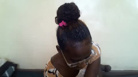 littlesandie online show from 14, 11, 2025