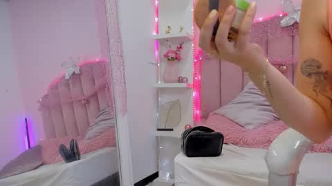  sofii  online show from 7, 1, 2026