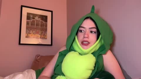 Snapshot of littlesugarpea chatting on 9, 1, 2025 Little Sugar Pea  online show from 9, 1, 2025