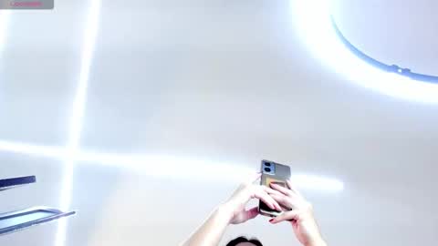 Snapshot of littlevaale chatting on 25, 10, 2025 littlevaale online show from 25, 10, 2025