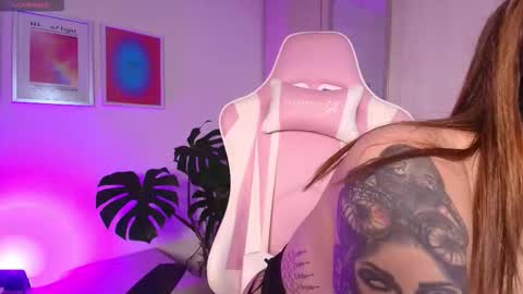 Junne liu online show from 26, 11, 2025