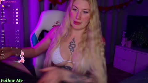 Snapshot of liv_fay chatting on 6, 2, 2025 Liv 3 online show from 6, 2, 2025