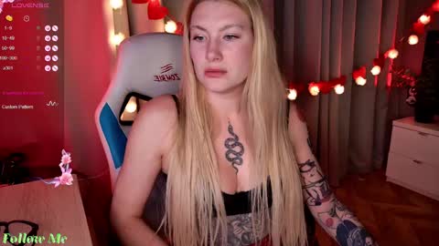 Snapshot of liv_fay chatting on 15, 2, 2025 Liv 3 online show from 15, 2, 2025