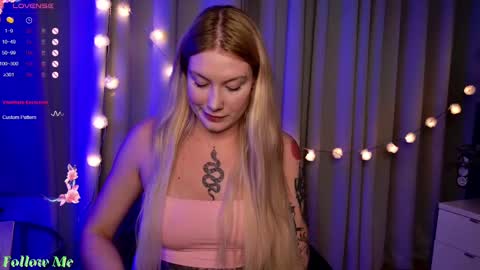 Snapshot of liv_fay chatting on 19, 2, 2025 Liv 3 online show from 19, 2, 2025