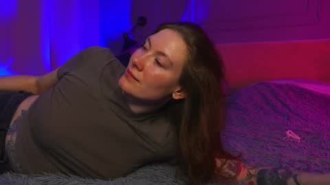 Snapshot of liv_fay chatting on 26, 9, 2025 Liv 3 online show from 26, 9, 2025