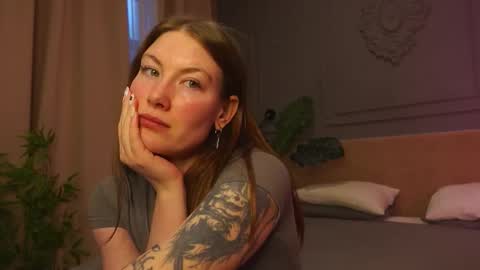 Snapshot of liv_fay chatting on 11, 10, 2025 Liv 3 online show from 11, 10, 2025