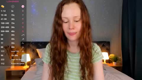 livelyluna online show from 27, 9, 2025