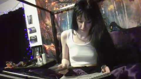 Liv Mirage online show from 28, 12, 2024