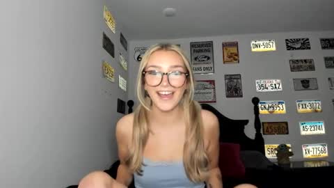 Livvy online show from 12, 11, 2025