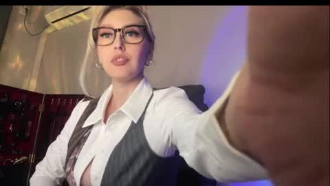 Liya Ray online show from 22, 3, 2026