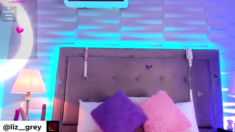 Snapshot of liz_grey_ chatting on 11, 3, 2025 online show from 11, 3, 2025