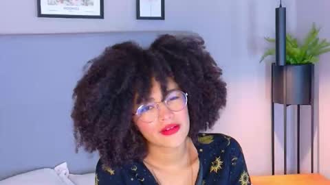 lizlilux online show from 5, 10, 2025