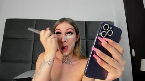 lizz_luna online show from 4, 10, 2025