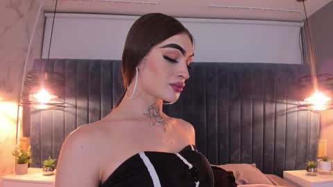 Lizz lunaaa online show from 3, 2, 2026