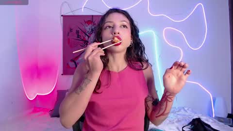 Snapshot of lizza_scott chatting on 18, 12, 2024 Lizza Scott online show from 18, 12, 2024