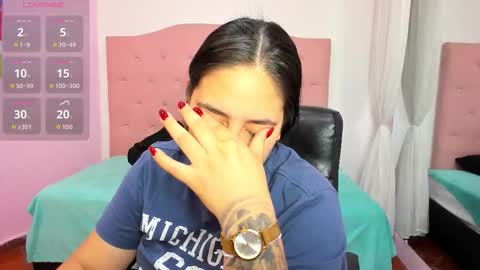 Snapshot of lizzaxs chatting on 15, 11, 2025 lizza online show from 15, 11, 2025