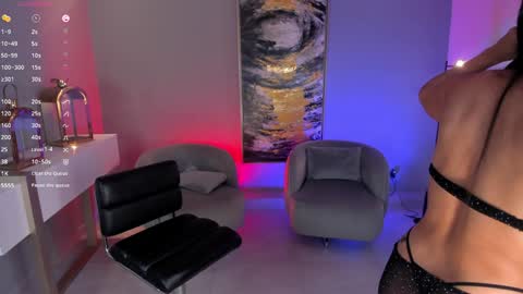 Lizzi  online show from 9, 1, 2025