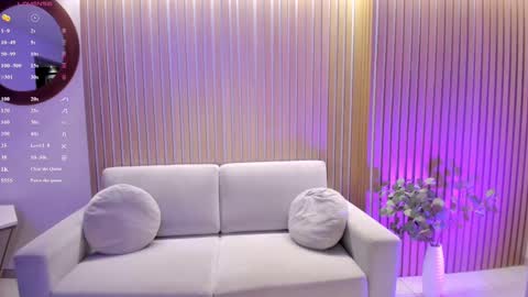 Lizzi  online show from 12, 3, 2025