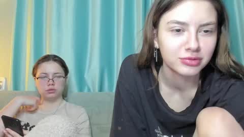 lizzi_muur online show from 24, 12, 2024