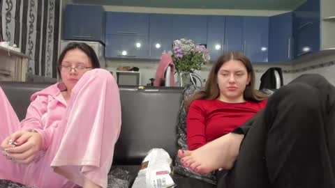 lizzi_muur online show from 11, 3, 2025