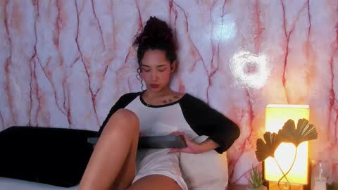 lizzyphoeniix online show from 19, 2, 2025