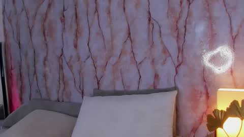 lizzyphoeniix online show from 20, 2, 2025