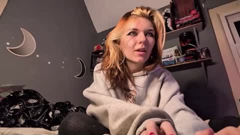 lizzybunny online show from 2, 12, 2024