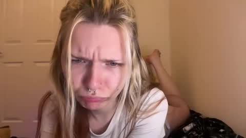 lizzybunny online show from 16, 9, 2025