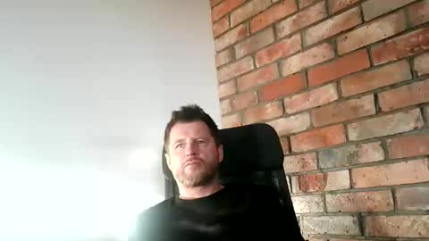 Snapshot of lllukasssxxx chatting on 15, 11, 2025 lllukasssxxx online show from 15, 11, 2025