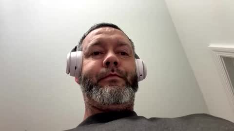 Snapshot of lngd_5 chatting on 18, 12, 2025 lngd_5 online show from 18, 12, 2025