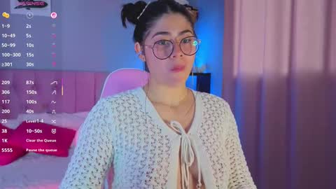 Snapshot of loaluxury chatting on 7, 10, 2025 Pamela online show from 7, 10, 2025