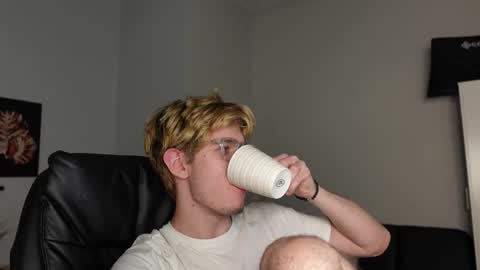 LOGAN FRASER online show from 26, 10, 2025