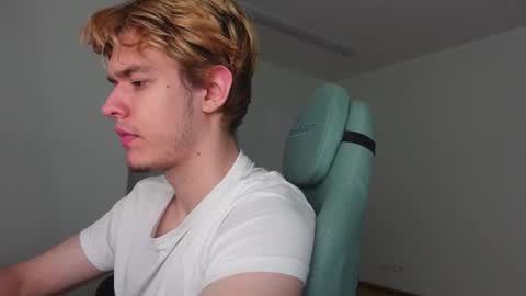 LOGAN FRASER online show from 1, 11, 2025