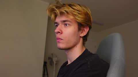 LOGAN FRASER online show from 22, 11, 2025