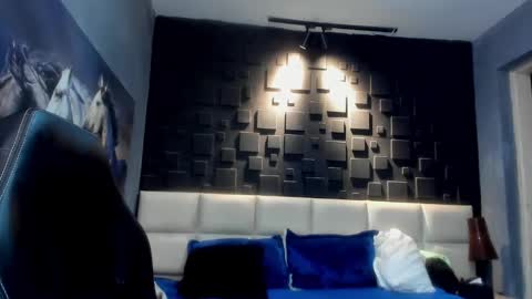 logan_varela online show from 24, 12, 2024