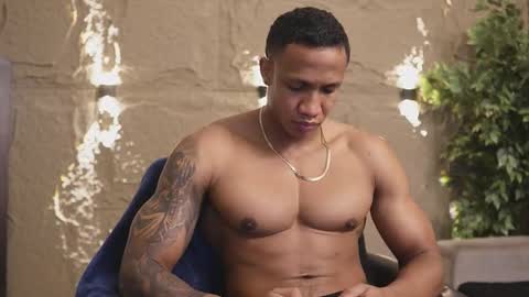 logan_varela online show from 17, 12, 2025