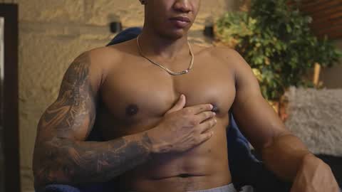 logan_varela online show from 19, 12, 2025