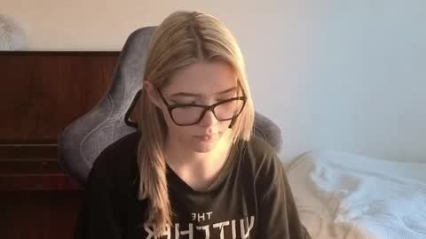 Logan and Katana online show from 2, 4, 2026