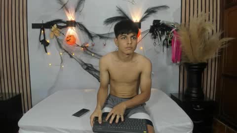 loganjhonson online show from 21, 10, 2025