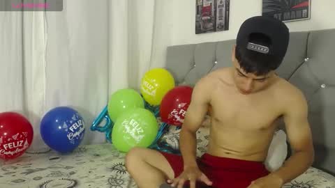 Snapshot of loganjhonson19 chatting on 1, 3, 2026 loganjhonson19 online show from 1, 3, 2026